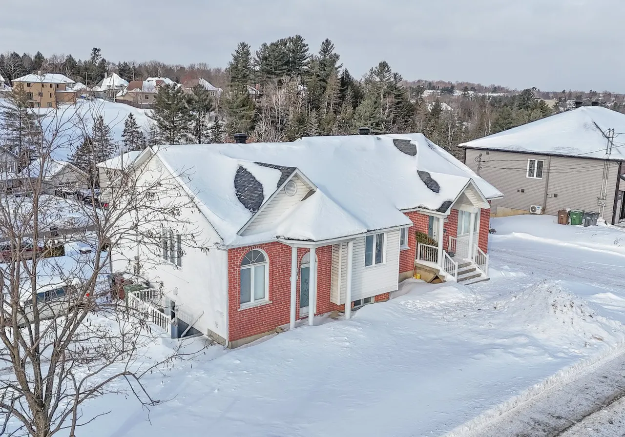 Maison à vendre - 3405 Rue Galt O., Sherbrooke, J1K 3B9