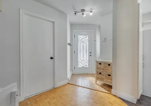 Maison à vendre - 1012 Rue Châteauneuf, Saint-Jérôme, J5L 1H7