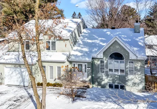 Maison à étages à vendre - 162 Av. Fraser, Lorraine, J6Z3B3