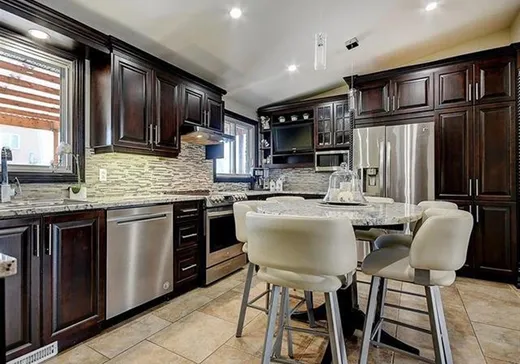 Bungalow à vendre - 168 Av. Denonville, Laval (Chomedey), H7W2M9