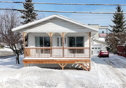 Two or more stories for sale - 583 Rue Principale, Sainte-Hélène-de-Bagot, J0H1M0