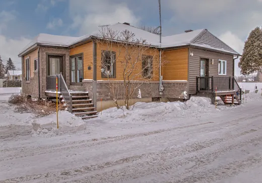 Maison à étages à vendre - 132 Rue Principale, Massueville, J0K2P0