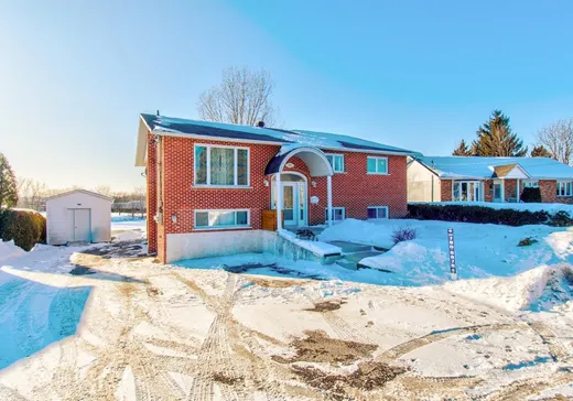 Bungalow à vendre - 14-14A Rue du Coteau-de-Sable, Massueville, J3P2N5