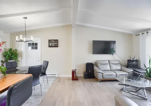 Maison à vendre - 101 Rue Émery-Bélisle, Papineauville, J0V 1R0