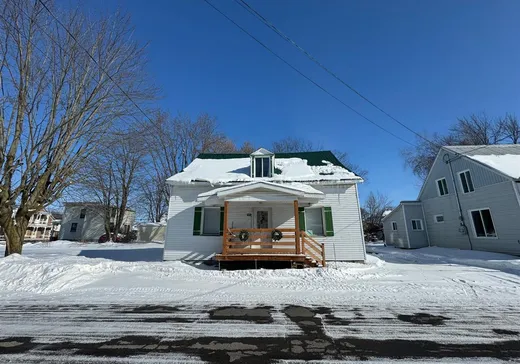 House for sale - 821 Rue de Varennes, Massueville, J0G 1K0