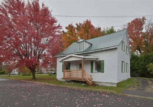 House for sale - 821 Rue de Varennes, Massueville, J0G 1K0