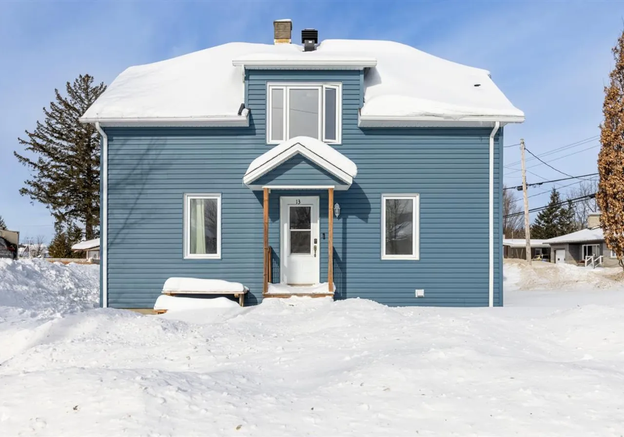 House for sale - 13 Boul. Alphonse-Desjardins, St-Anselme, G0R 2N0