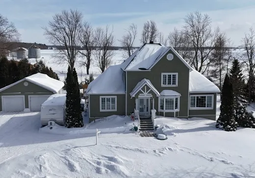 Two or more stories for sale - 100 Rue Morin, St-Denis-Sur-Richelieu, J0H1K0