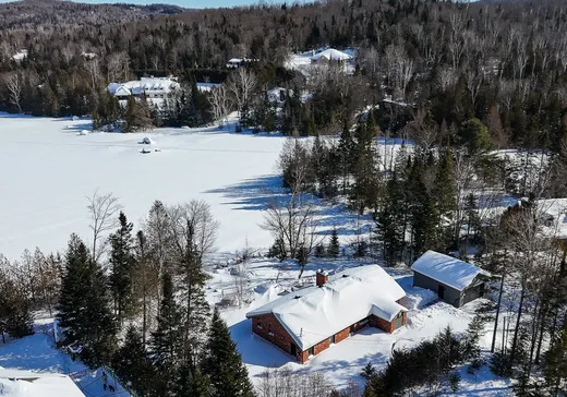Two or more stories for sale - 3 Av. des Aigles, Ste-Marguerite-Esterel, J0T1E0
