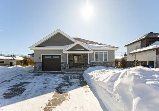 Maison à étages à vendre - 856 Rue Fluet, Salaberry-de-Valleyfield, J6S0E1
