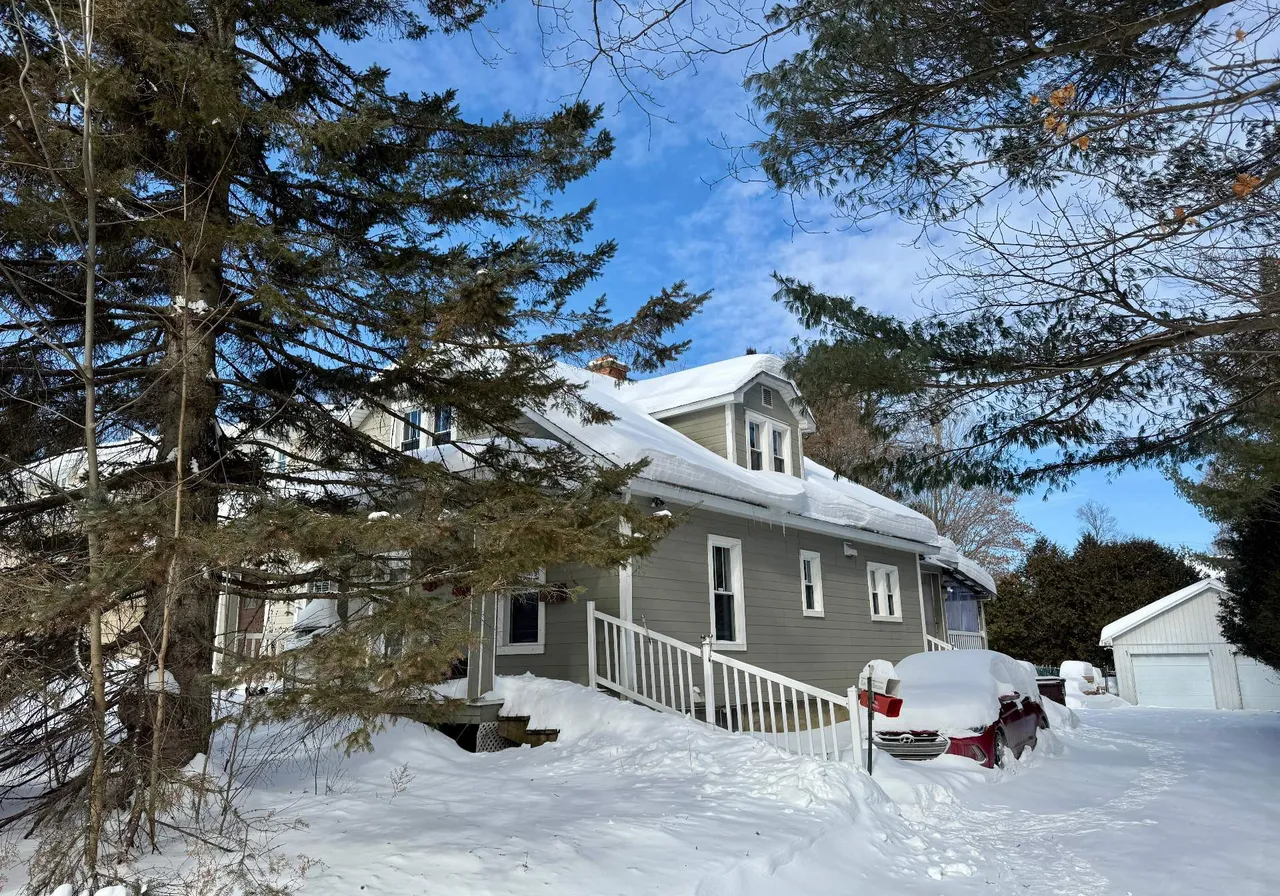 Maison à vendre - 3030 Rue College, Lennoxville, J1M 1V1