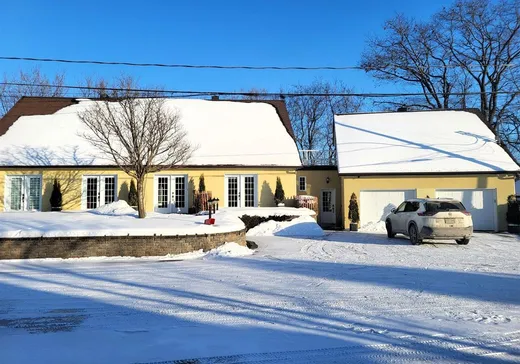 House for sale - 17-19 Rue Lusignan, L'Épiphanie, J5X 3C4
