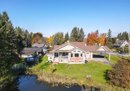 Maison à vendre - 11720 52e Avenue, Montréal (Centreville), G5Y 5B9