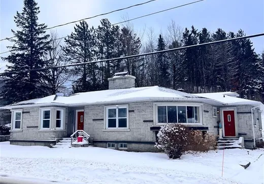 Bungalow for sale - 701 Rue Principale, St-Sebastien-De-Frontenac, G0Y1M0