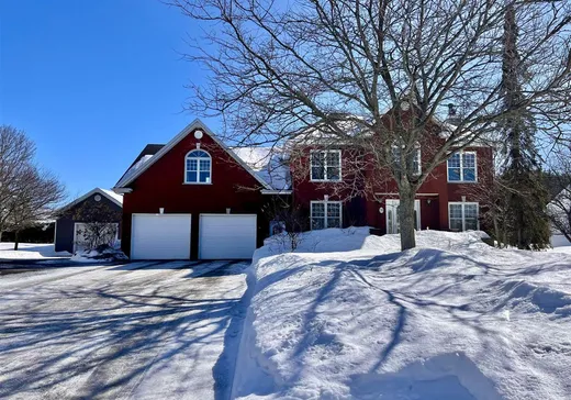 Two or more stories for sale - 39 Rue des Sables, Victoriaville, G6P9R3