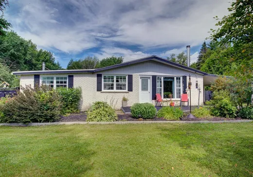 Bungalow à vendre - 1997 Ch. d'Adamsville, Bromont, J2L2Z7