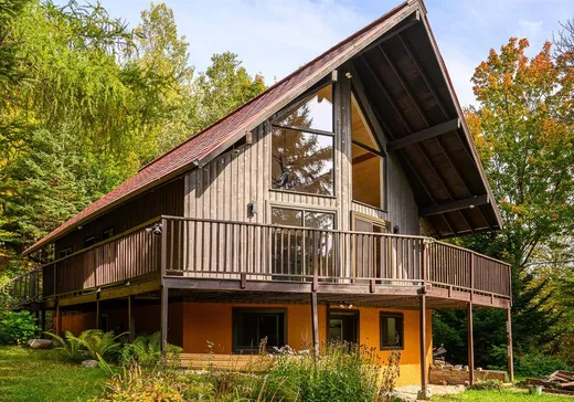 Maison à étages à vendre - 104 Rue Trudeau, Sainte-Agathe-des-Monts, J8C3T6