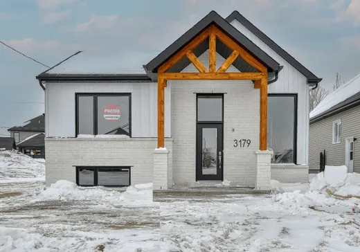 Maison à étages à vendre - 3179 Rue Laurin, Sainte-Marthe-sur-le-Lac, J0N1P0