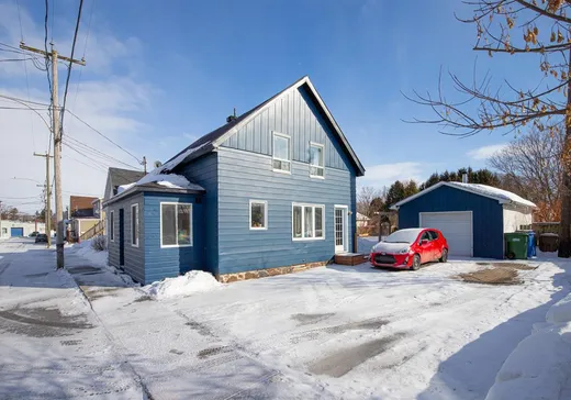 Un étage et demi à vendre - 301 Rue Bérard, Farnham, J2N2P9