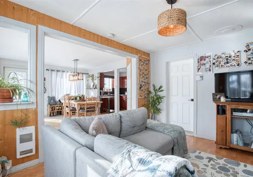 Maison à vendre - 301 Rue Bérard, Farnham, J2N 2P9