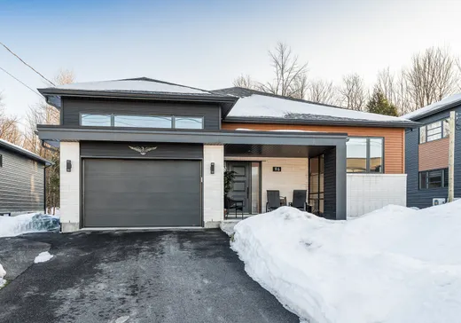 Two or more stories for sale - 96 Rue Janine-Sutto, Cowansville, J2K0M3