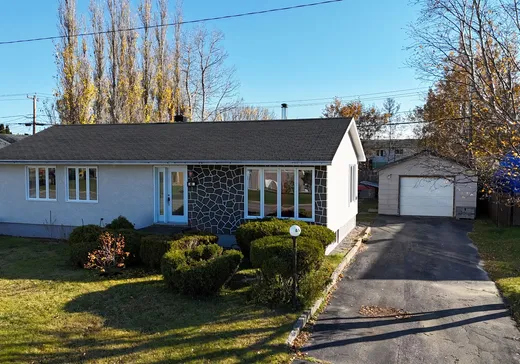 Maison à étages à vendre - 49 Rue des Sorbiers, Port-Cartier, G5B1T1