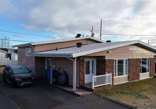 Maison à vendre - 14 Rue Arseneault, Port-Cartier, G5B 2R6