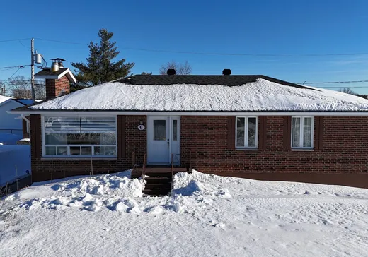 Maison à étages à vendre - 6 Rue Arsenault, Sept-Îles, G4R1T3