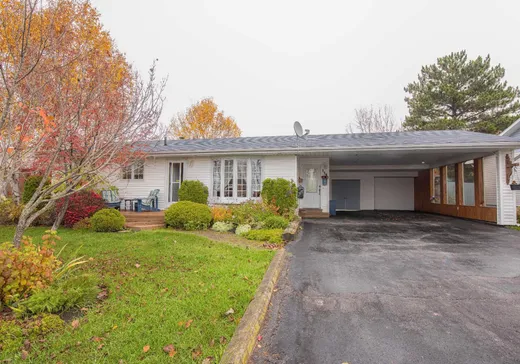 House for sale - 156 Rue Villeneuve, Amos, J9P 3M1