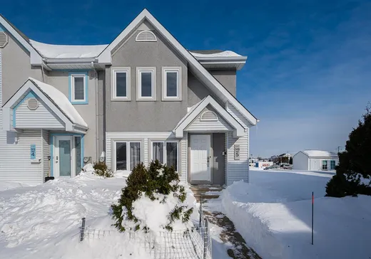 Two or more stories for sale - 149 Boul. Primeau, Châteauguay, J6K5C8