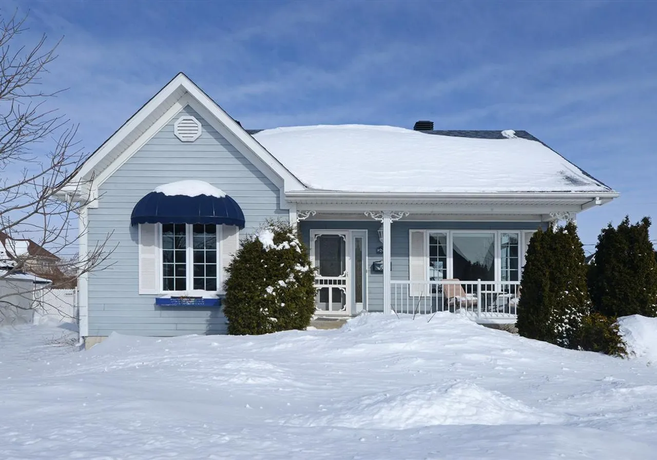 Chalet à vendre - 24 Rue du Ruisseau, Salaberry-de-Valleyfield, J6S 6T9