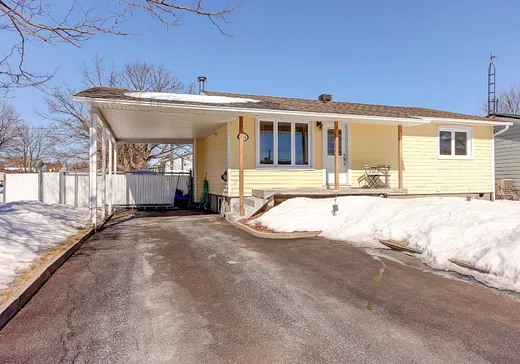 Maison à étages à vendre - 1246 Rue Breux, Chambly, J3L2Y3