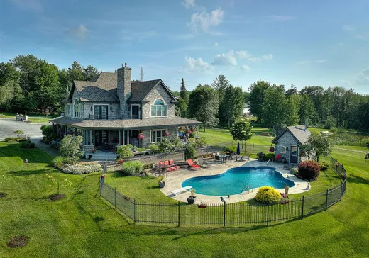 Maison à vendre - 10 Mtée Lapointe, Magog, J0B 2C0