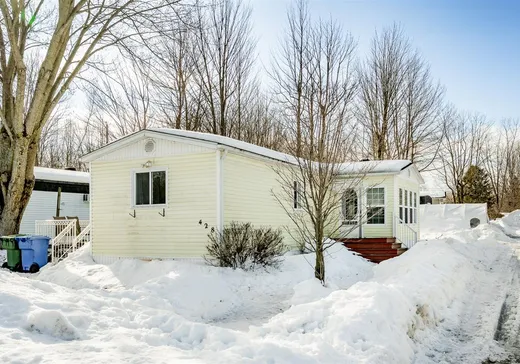 Maison mobile à vendre - 428 Rue Desmarais, Granby, J2J2A2
