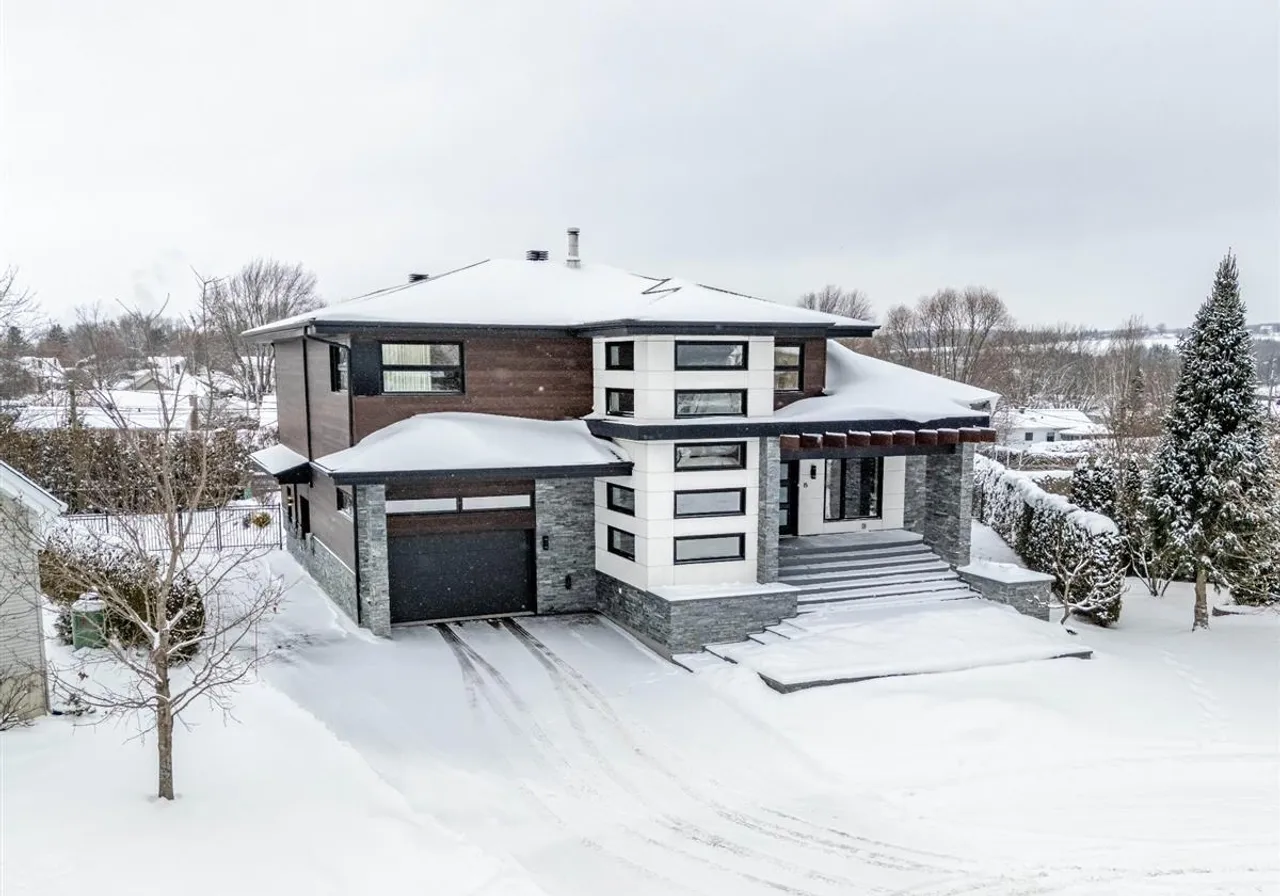 Maison à vendre - 15 Rue Arthur-Beaudry, Sherbrooke, J1C 0L6