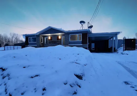 Bungalow for sale - 2935 Boul. Thibeau, St-Louis-De-France, G8T1G1