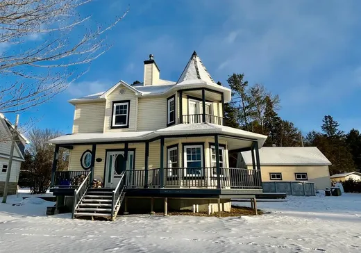 Maison à vendre - 2996 Ch. de Ste-Catherine, Sherbrooke, J1N 3X9