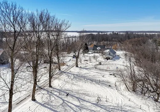 Fermette à vendre - 422 Ch. du Grand-Pré, Saint-Jean-sur-Richelieu, J2Y 1C9