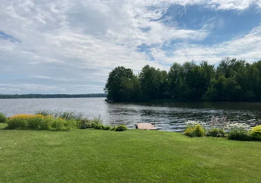 Maison à vendre - 1078 Rue Bellemare, Saint-Hyacinthe, J0E 1Z0