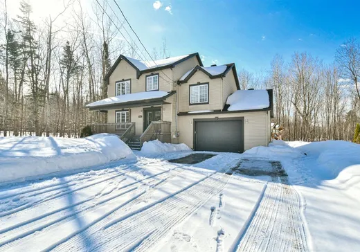 Maison à étages à vendre - 196 Rue Jacques, Saint-Colomban, J5K1E9