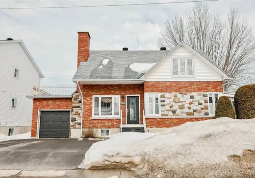 Un étage et demi à vendre - 101 Rue Georges, Pierreville, J0G1J0
