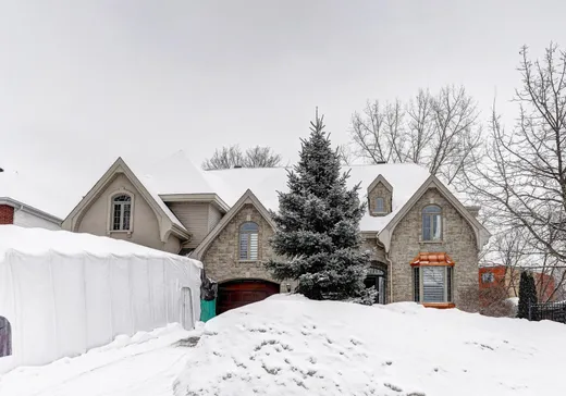 Maison à vendre - 995 Rue du Lac-de-Mai, Laval (Fabreville), H7P 3M3
