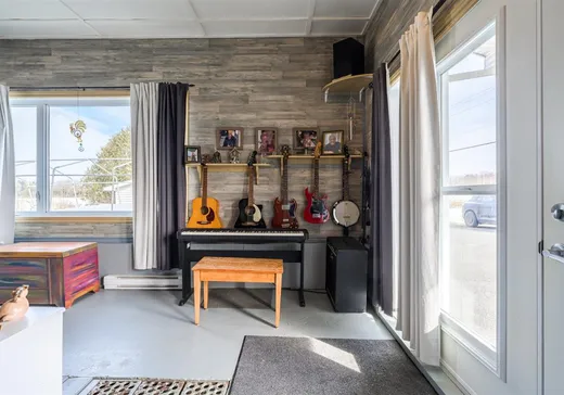 Maison à vendre - 871 Route 255, Saint-Félix-de-Kingsey, J0B 2T0