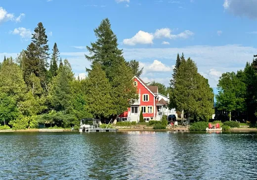 Two or more stories for sale - 1564 Ch. du Tour-du-Lac, St-Adolphe d'Howard, J0T2B0