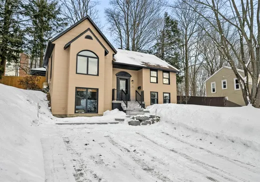 Un étage et demi à vendre - 76 Rue Clough, Lennoxville, J1M2G9