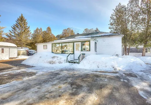 Bungalow for sale - 39 Rue de la Plage, Mont-Blanc, J0T2G0