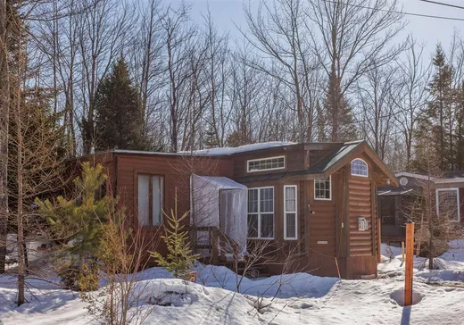 Maison mobile à vendre - 315 Route 112, St-Etienne-De-Bolton, J0E2E0