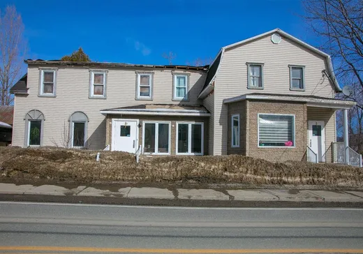 Maison à vendre - 20 Rue Notre-Dame E., Lac-Mégantic, J0B 1Y0