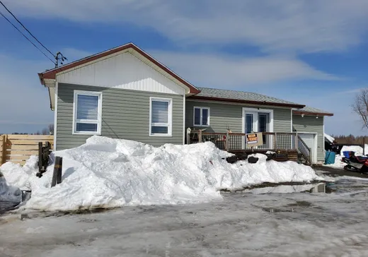 Maison à étages à vendre - 188 Rue Principale, Matane, G0J3N0
