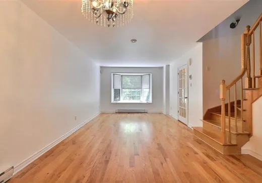 Maison à étages à vendre - 4085 Ch. du Bois-Franc, Montréal (Saint-Laurent), H4S1A8